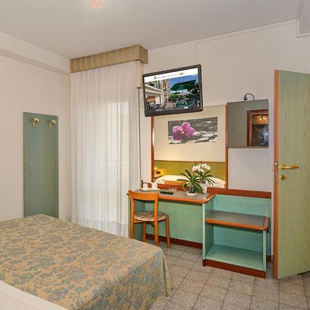 Hotel Paris Lido di Camaiore Kültér fotó