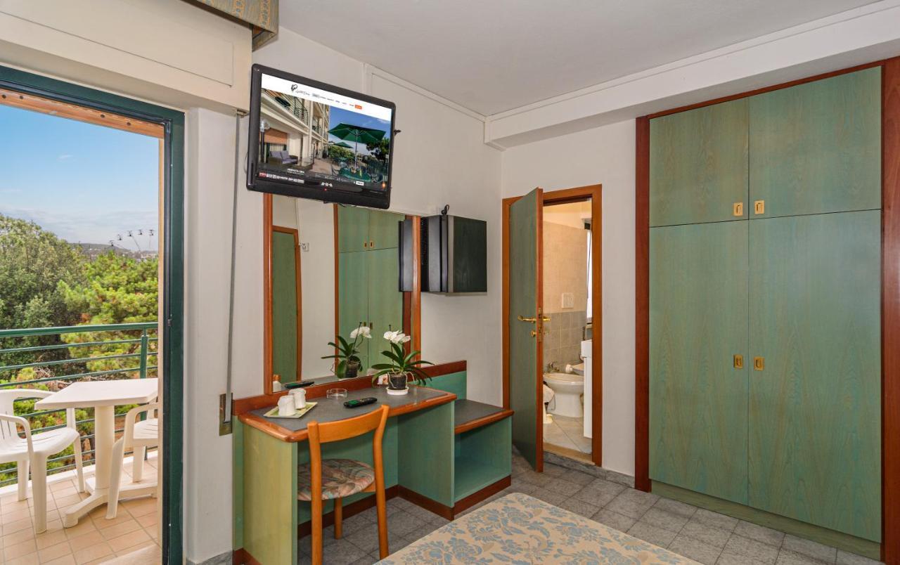 Hotel Paris Lido di Camaiore Kültér fotó